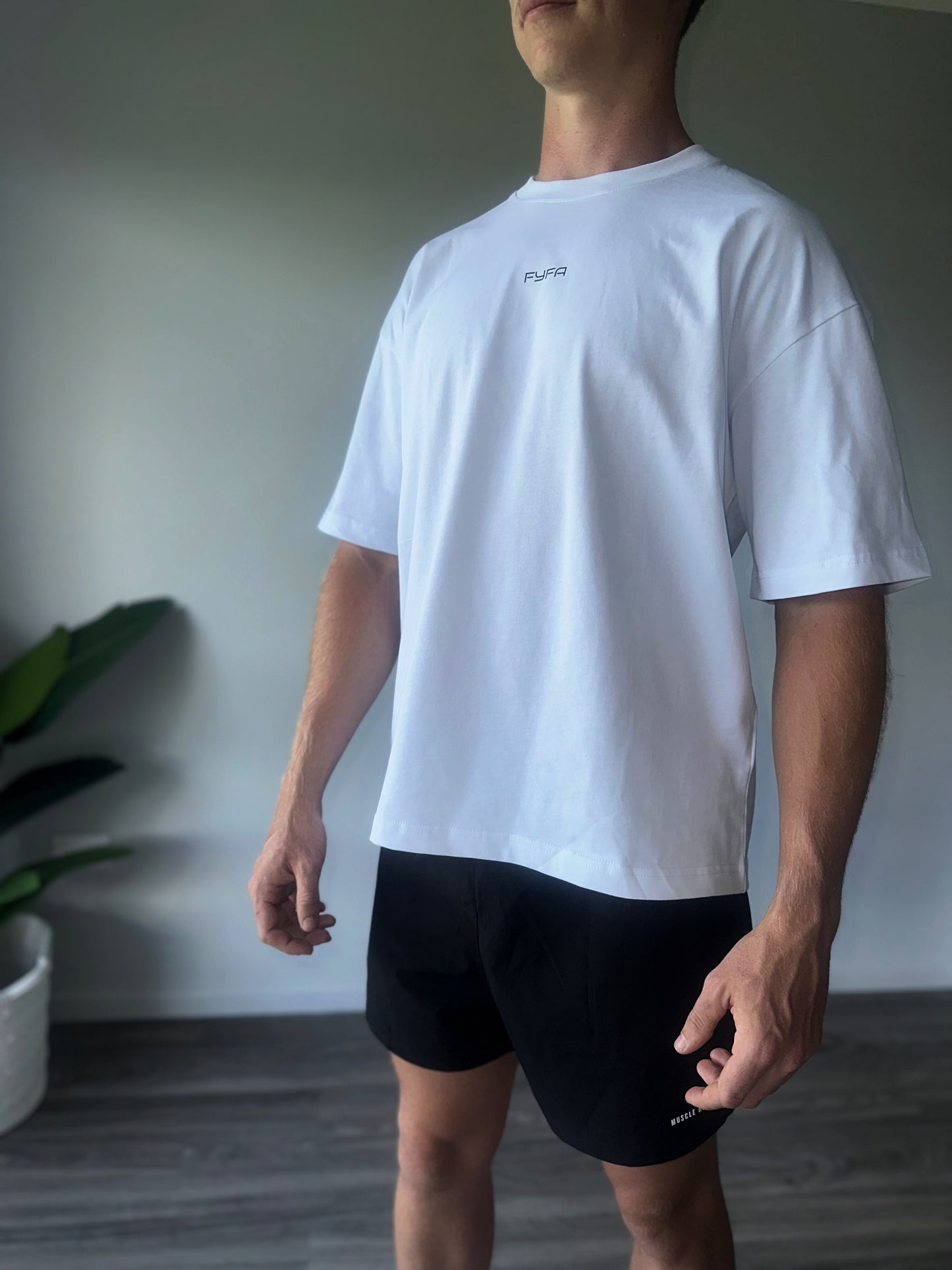 UNISEX OVERSIZED T-SHIRT (WHITE)