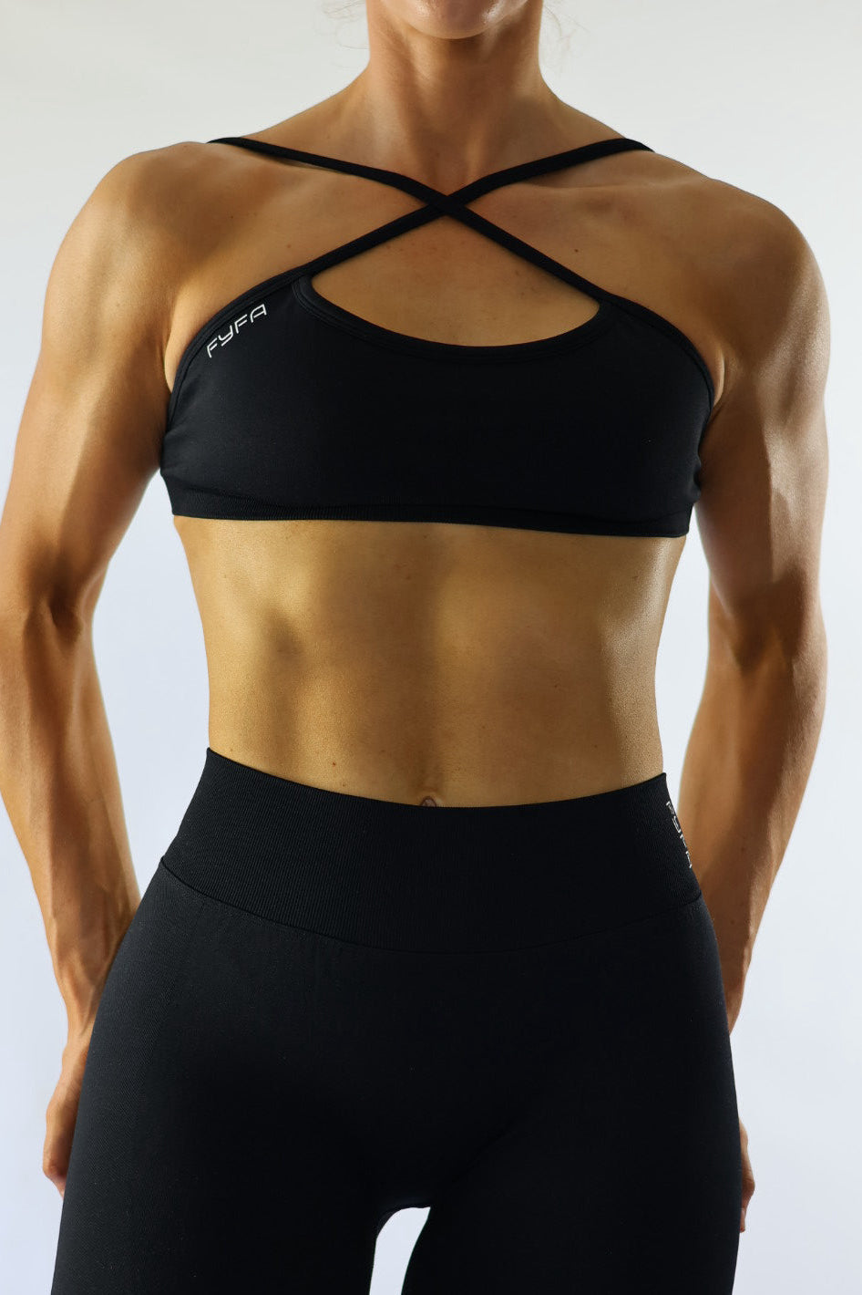 SCULPT CROP - BLACK